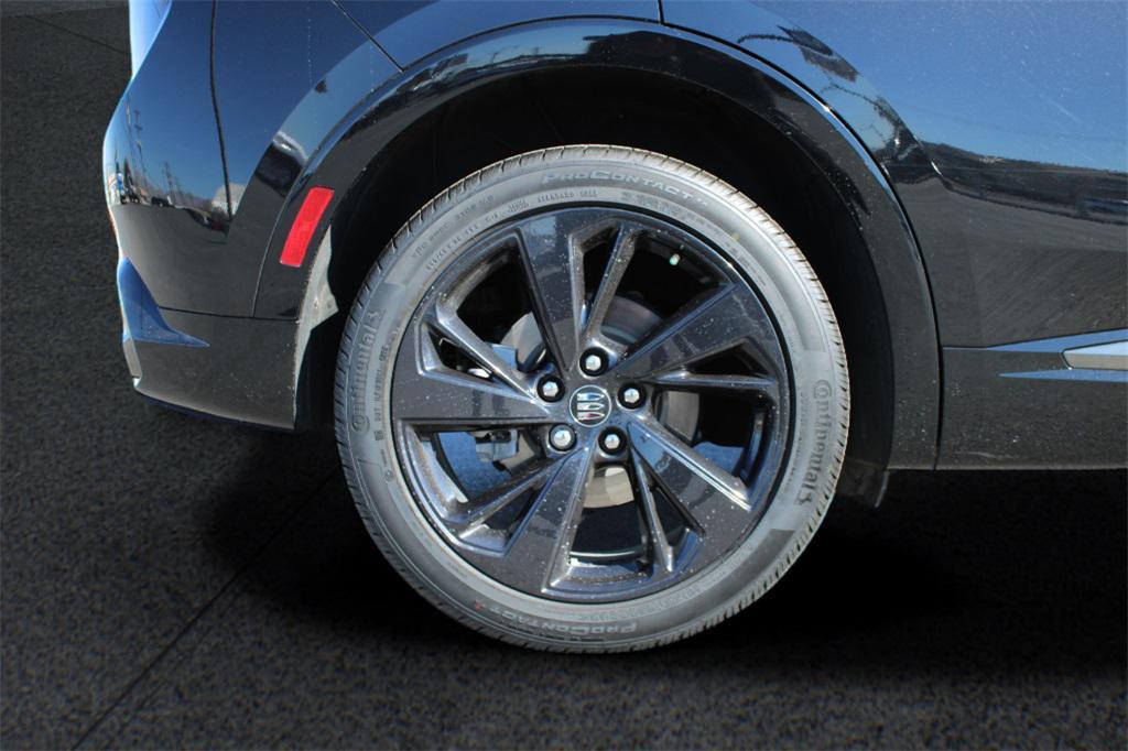 used 2025 Buick Envision car, priced at $29,975