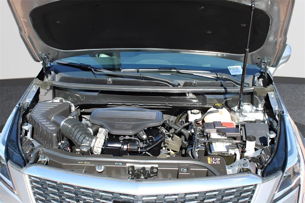 used 2025 Cadillac XT5 car, priced at $34,615