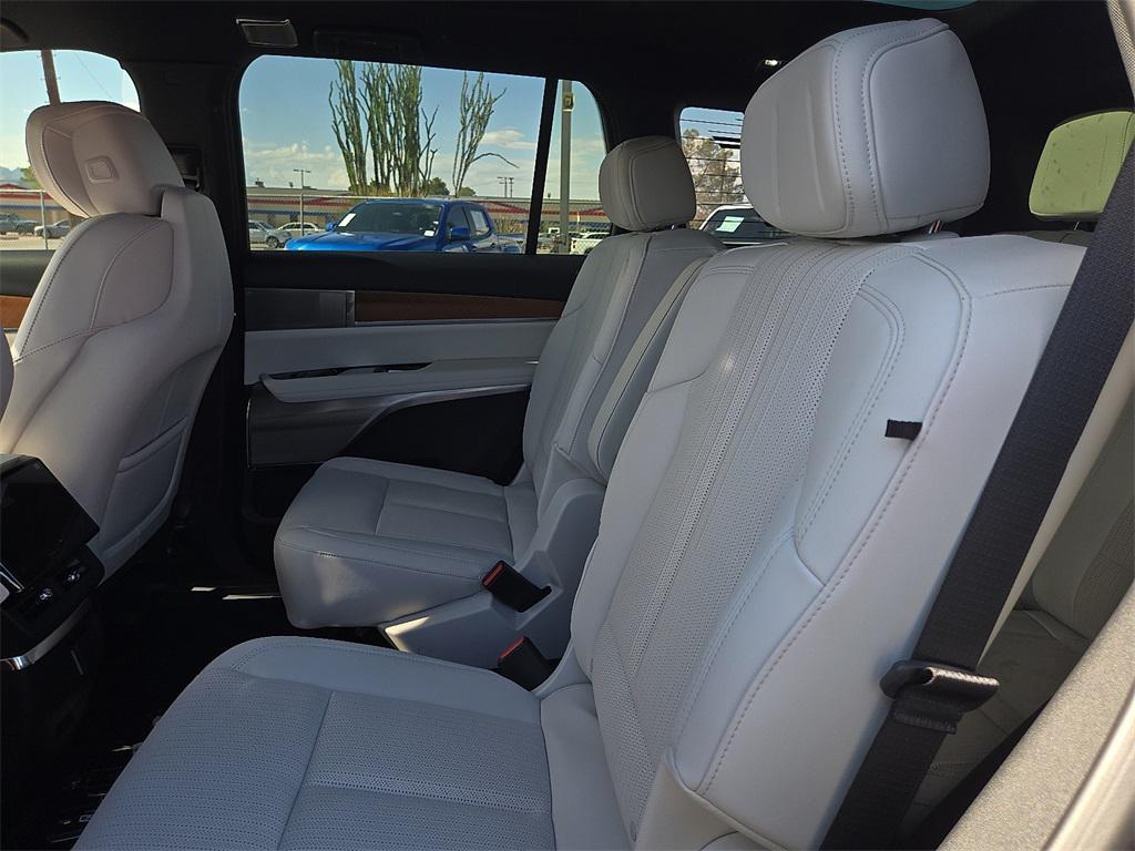 new 2026 Cadillac VISTIQ car, priced at $82,390