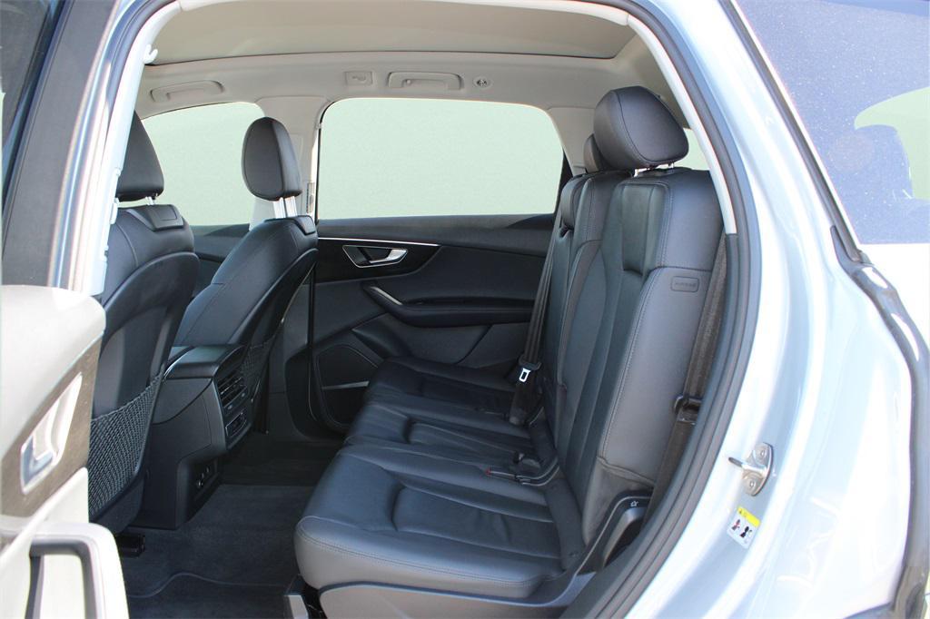 used 2024 Audi Q7 car, priced at $35,405