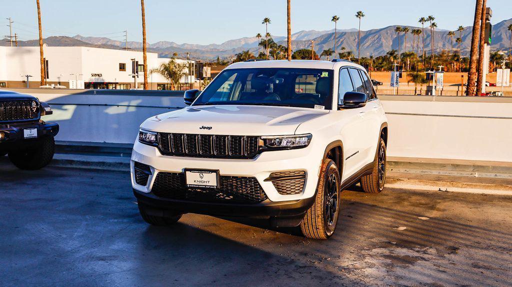 new 2025 Jeep Grand Cherokee car, priced at $34,448