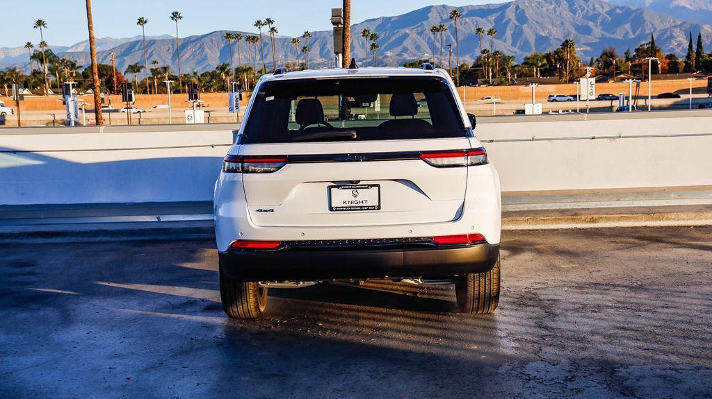 new 2025 Jeep Grand Cherokee car, priced at $34,448