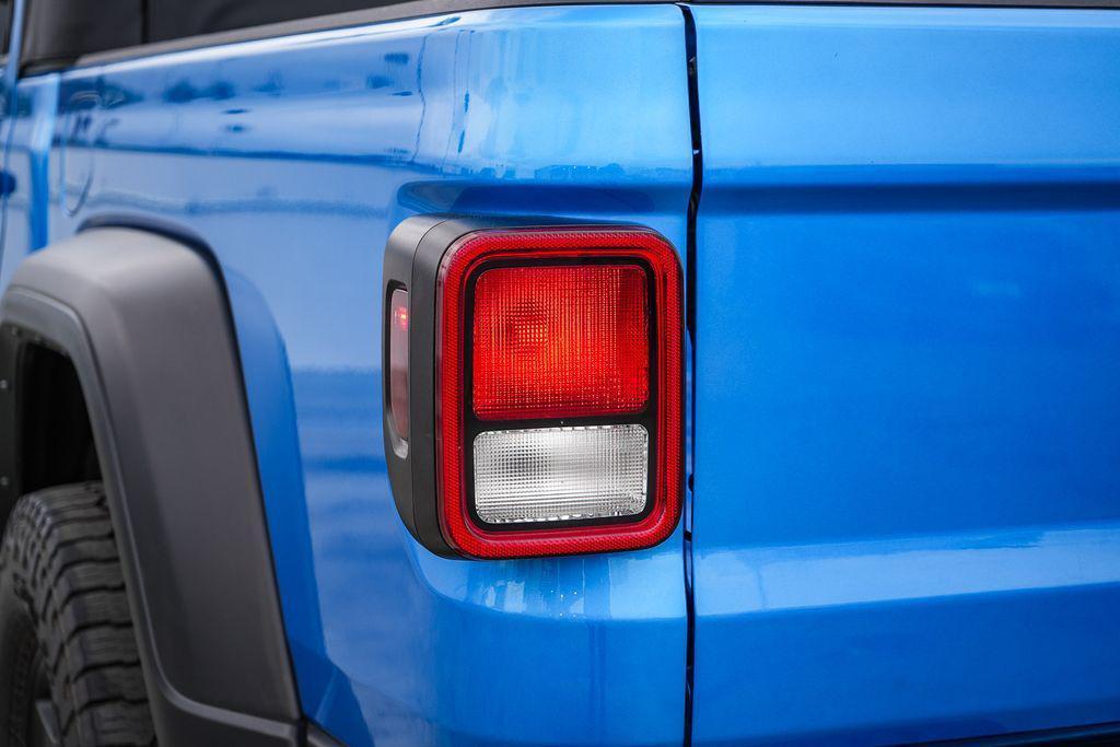 used 2022 Jeep Gladiator car, priced at $27,995