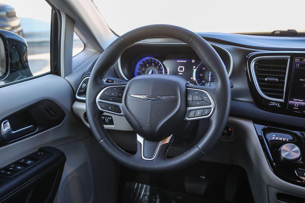 used 2024 Chrysler Pacifica car, priced at $22,995