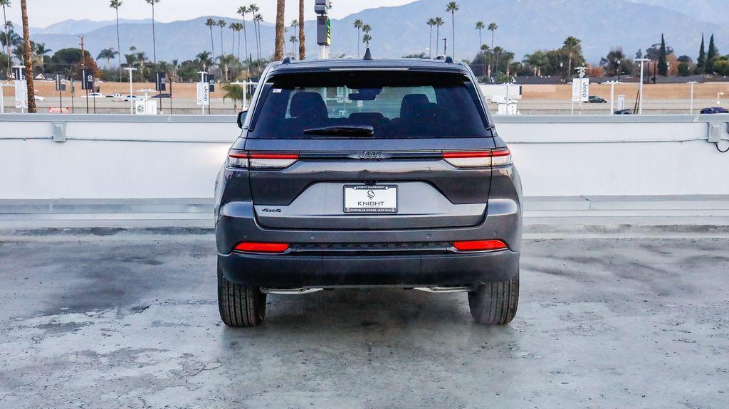 new 2025 Jeep Grand Cherokee car, priced at $35,950