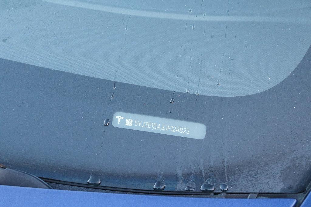 Tesla Model 3 view 31
