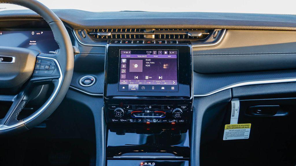 new 2025 Jeep Grand Cherokee car, priced at $32,010