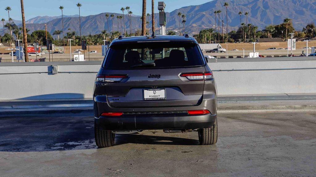 new 2025 Jeep Grand Cherokee L car, priced at $37,594