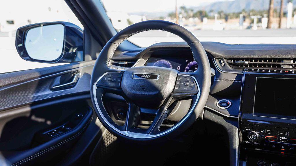 new 2025 Jeep Grand Cherokee L car, priced at $37,594