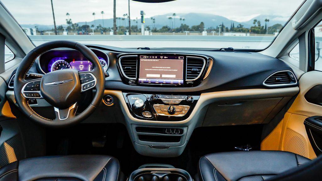 used 2024 Chrysler Pacifica car, priced at $24,374