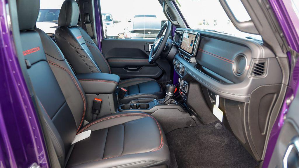 new 2026 Jeep Gladiator car, priced at $53,218