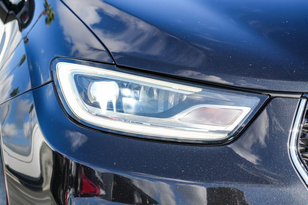 used 2024 Chrysler Pacifica Hybrid car, priced at $25,888