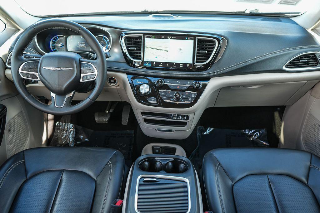 used 2024 Chrysler Pacifica Hybrid car, priced at $25,888