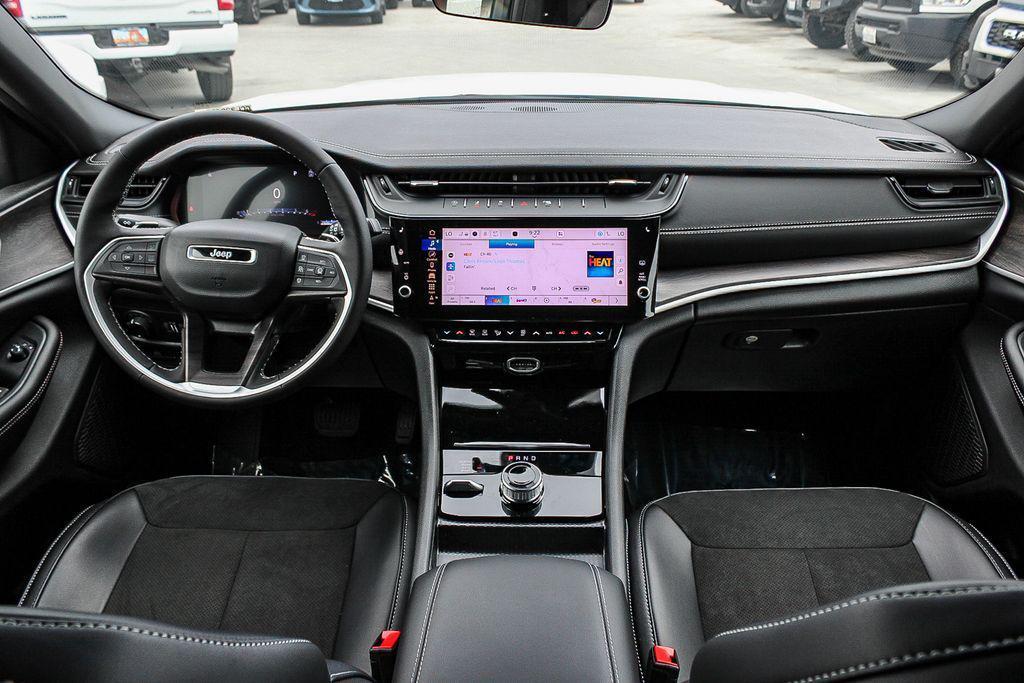 new 2026 Jeep Grand Cherokee L car, priced at $40,164