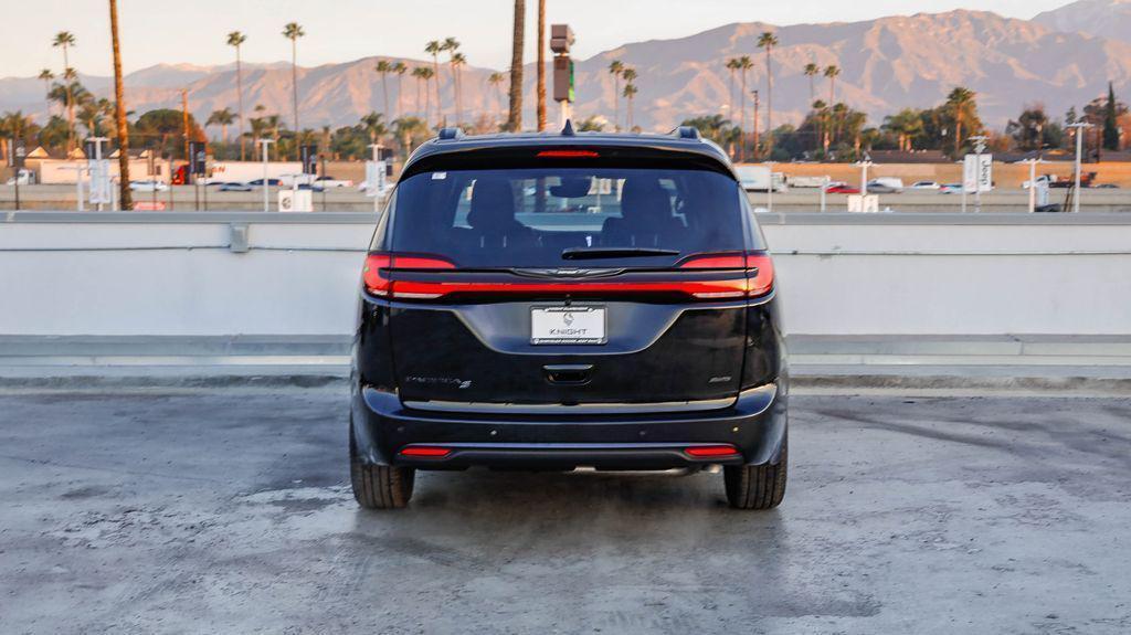 new 2026 Chrysler Pacifica car, priced at $38,244