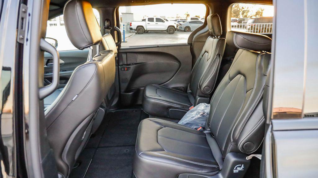 new 2026 Chrysler Pacifica car, priced at $38,244