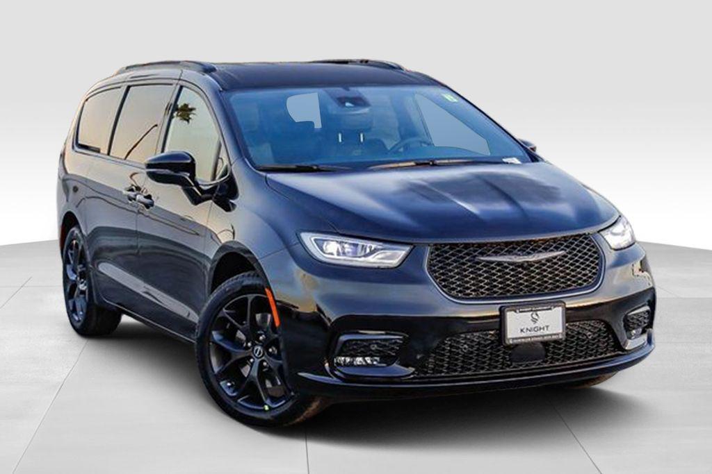 new 2026 Chrysler Pacifica car, priced at $38,244