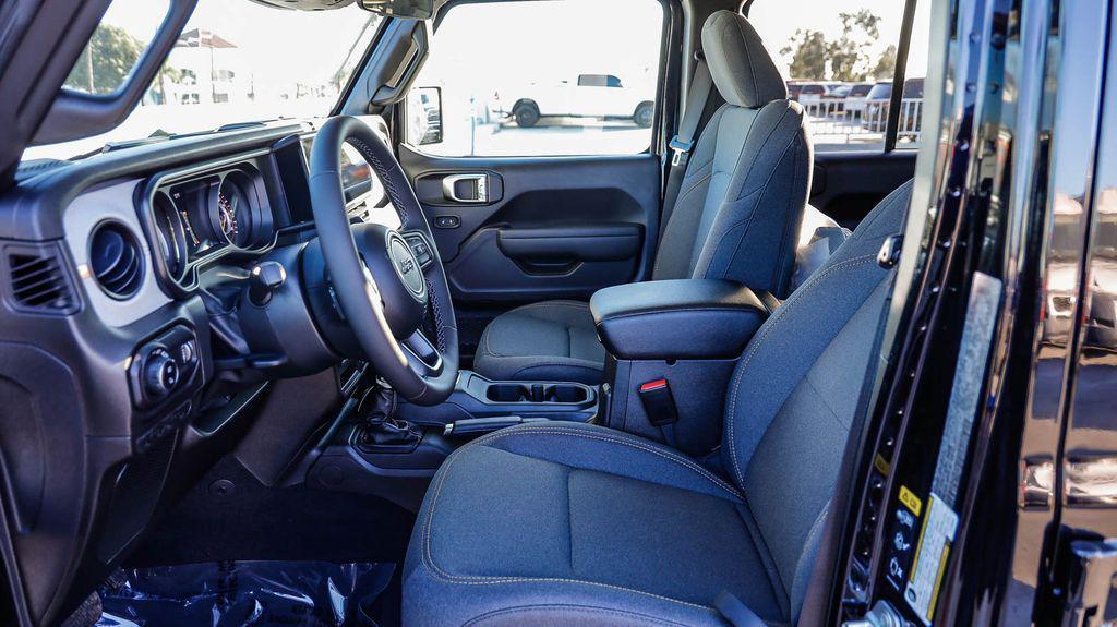 new 2026 Jeep Gladiator car, priced at $42,545