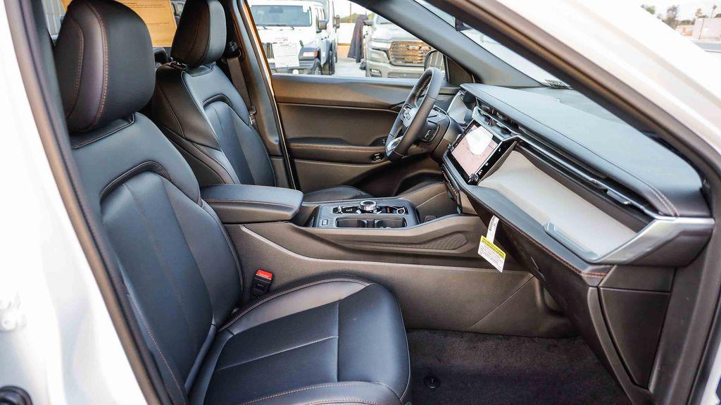 new 2026 Jeep Cherokee car, priced at $37,475