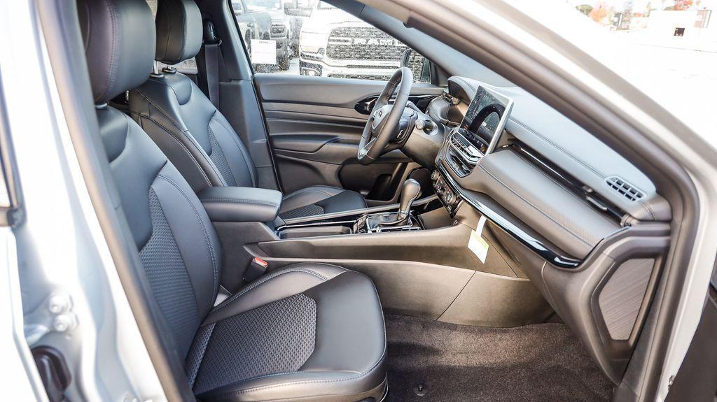 new 2026 Jeep Compass car, priced at $24,546