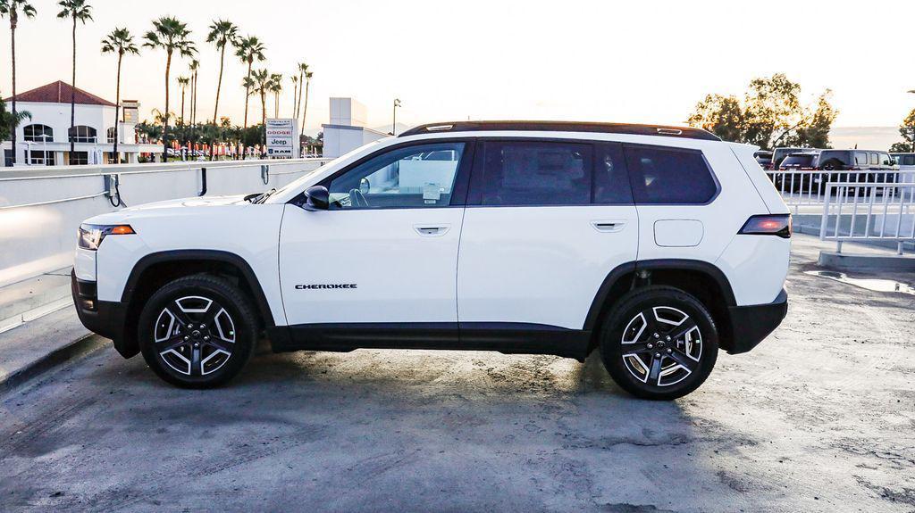 new 2026 Jeep Cherokee car, priced at $34,018