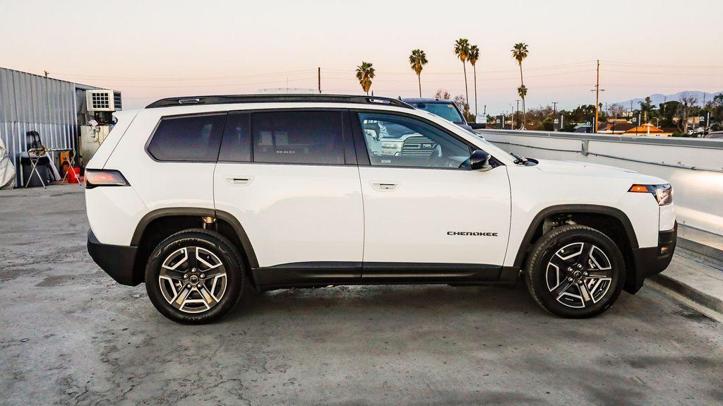 new 2026 Jeep Cherokee car, priced at $34,018