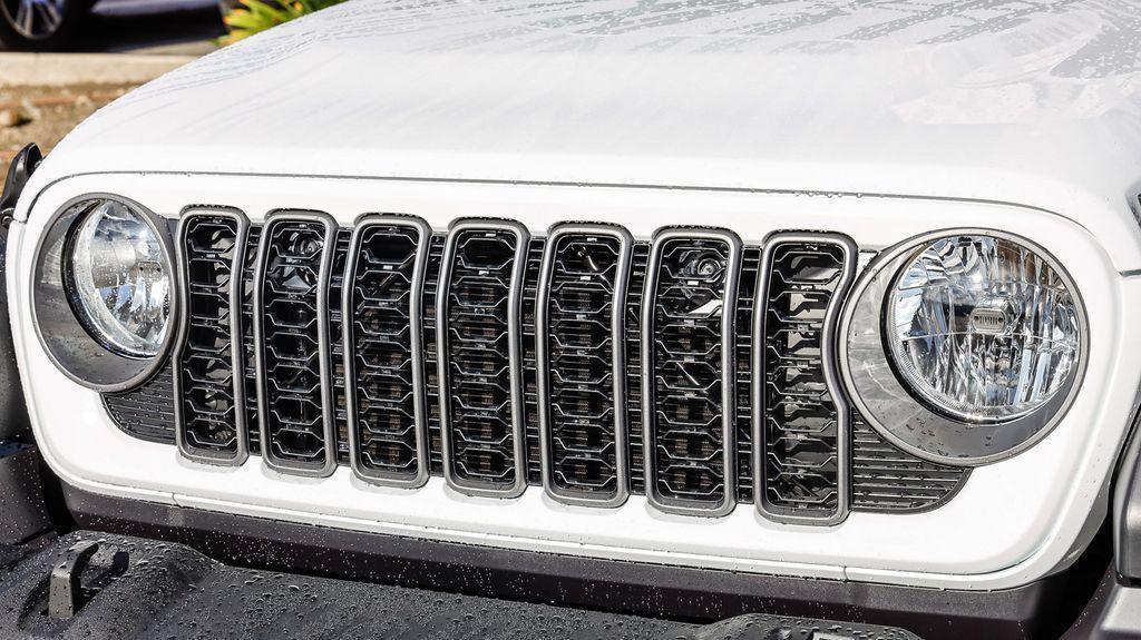 new 2026 Jeep Wrangler car, priced at $41,404