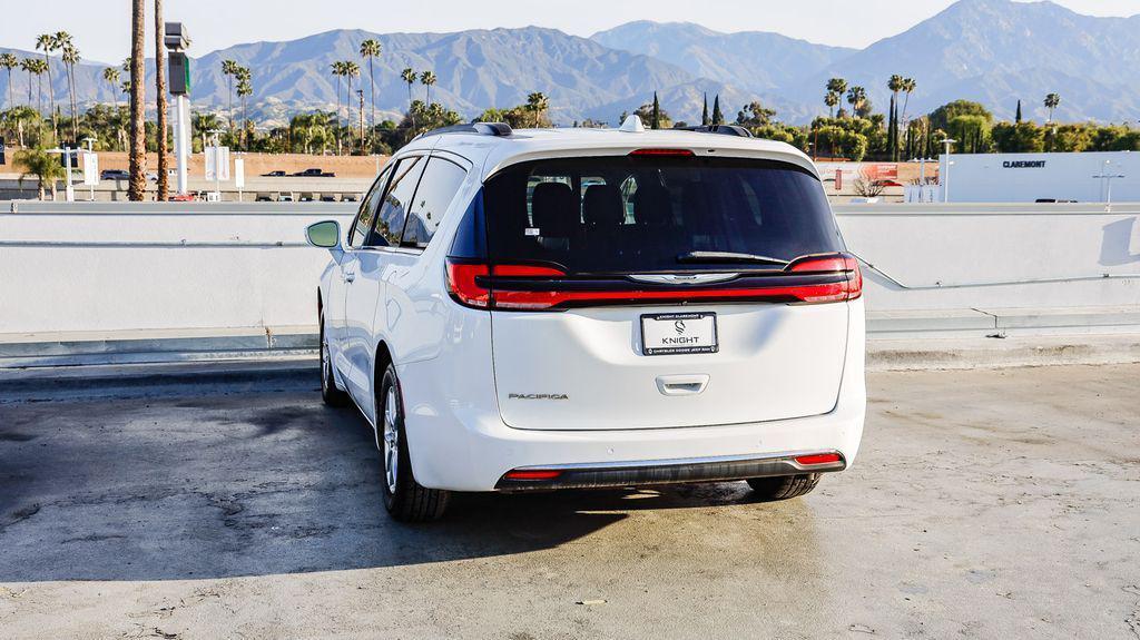 used 2022 Chrysler Pacifica car, priced at $19,904