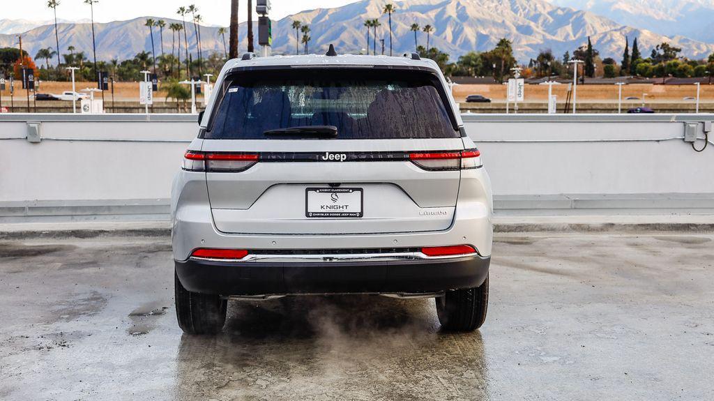 new 2025 Jeep Grand Cherokee car, priced at $30,882