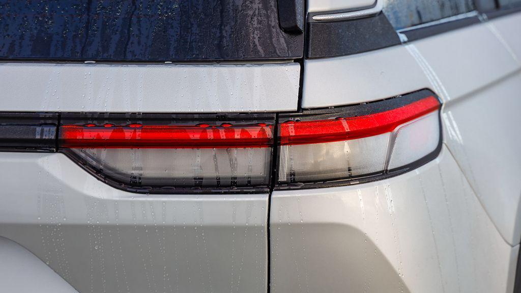 new 2025 Jeep Grand Cherokee car, priced at $30,882