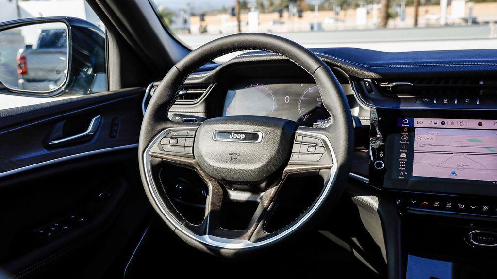 new 2026 Jeep Grand Cherokee car, priced at $35,222