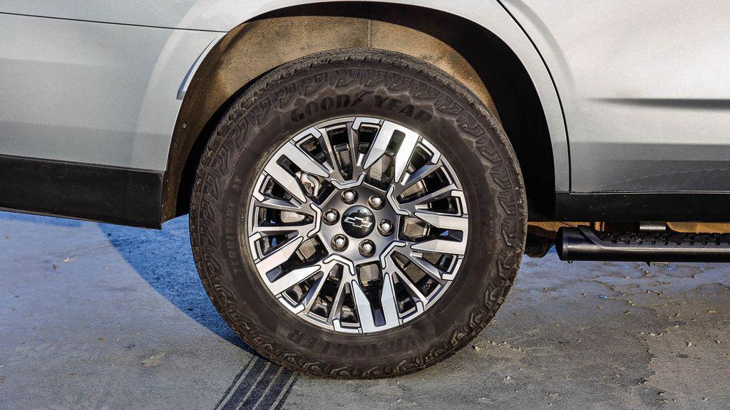 used 2025 Chevrolet Tahoe car, priced at $63,180