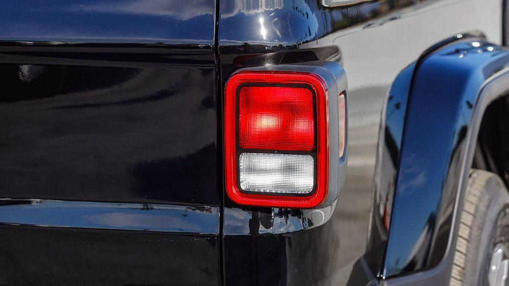 new 2026 Jeep Gladiator car, priced at $41,007