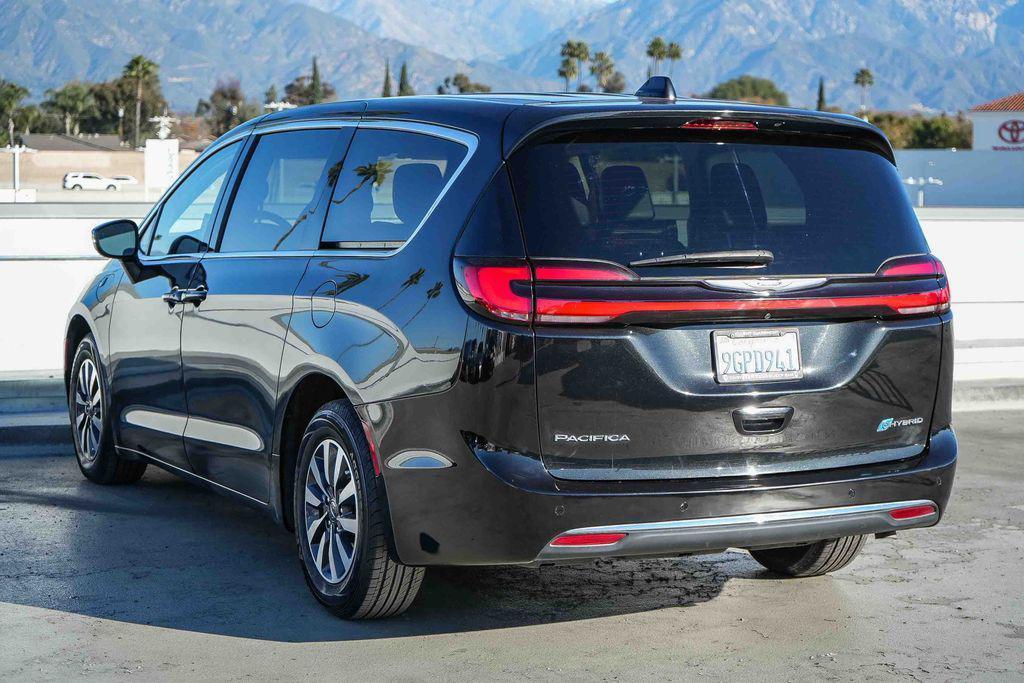 used 2023 Chrysler Pacifica Hybrid car, priced at $23,395