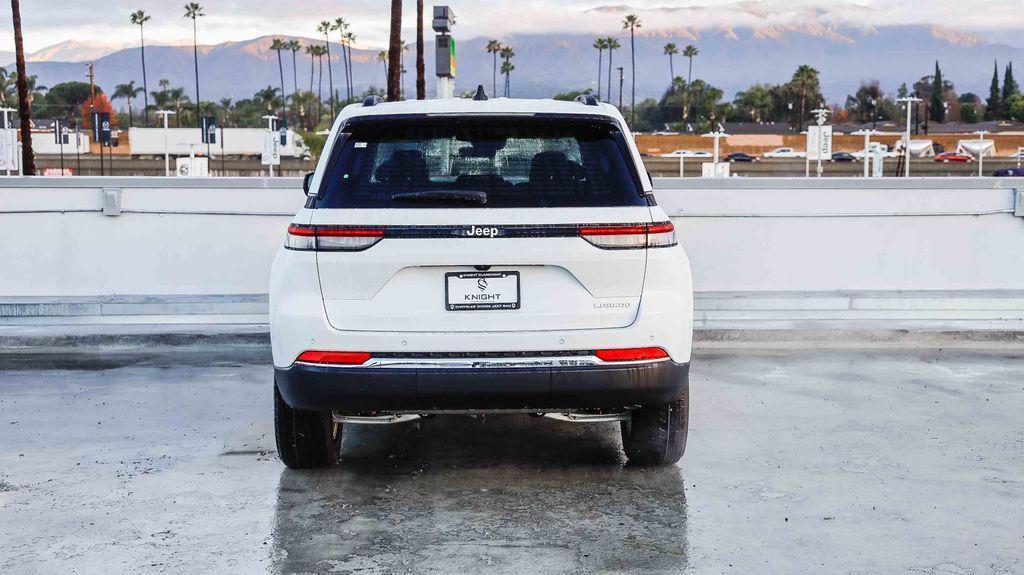 new 2025 Jeep Grand Cherokee car, priced at $25,011