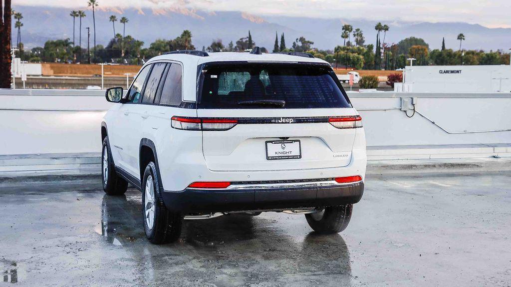 new 2025 Jeep Grand Cherokee car, priced at $25,011