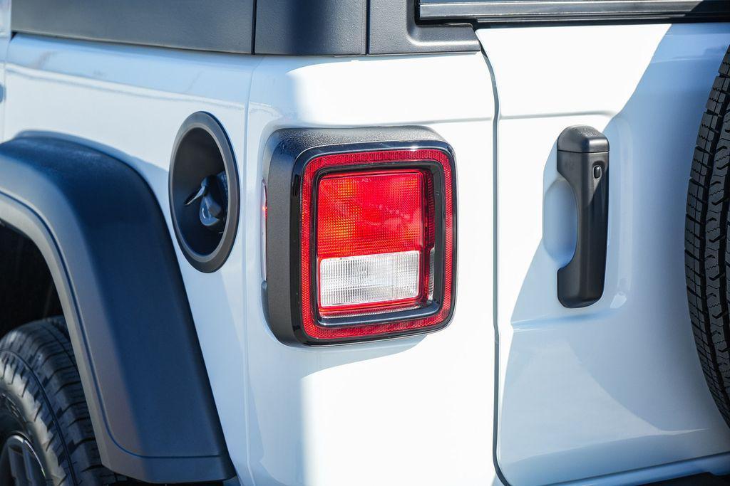 new 2026 Jeep Wrangler car, priced at $39,334