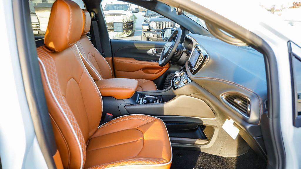 new 2026 Chrysler Pacifica car, priced at $47,498