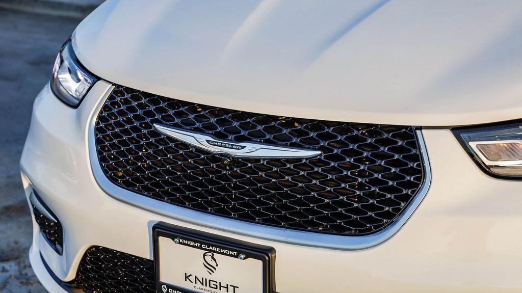 new 2026 Chrysler Pacifica car, priced at $47,498