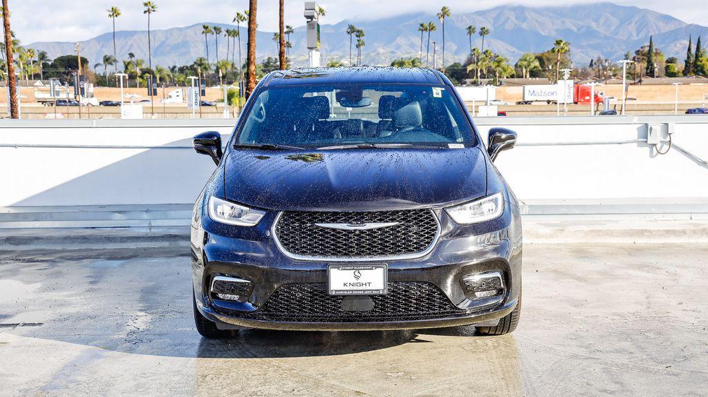 new 2026 Chrysler Pacifica car, priced at $38,979