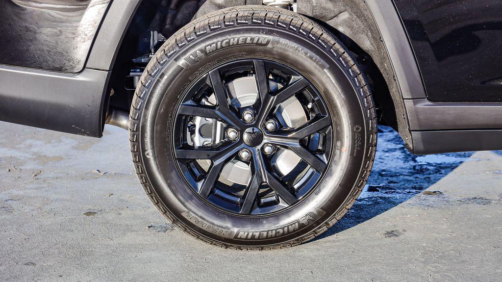 new 2025 Jeep Grand Cherokee L car, priced at $35,114