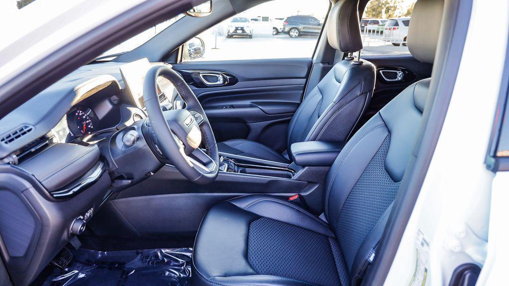 new 2026 Jeep Compass car, priced at $22,128