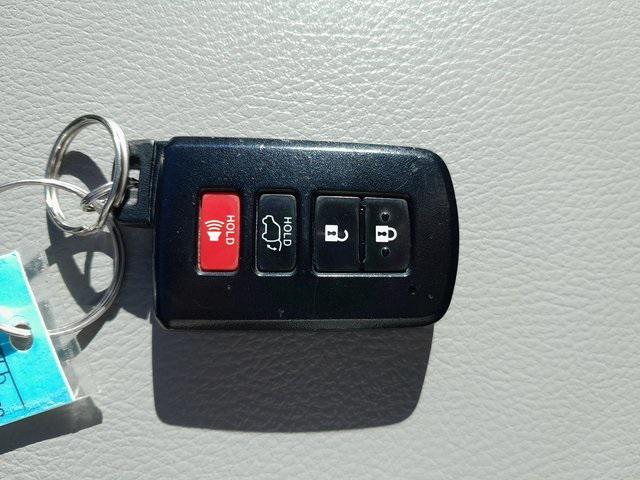 used 2019 Toyota Highlander car, priced at $26,597