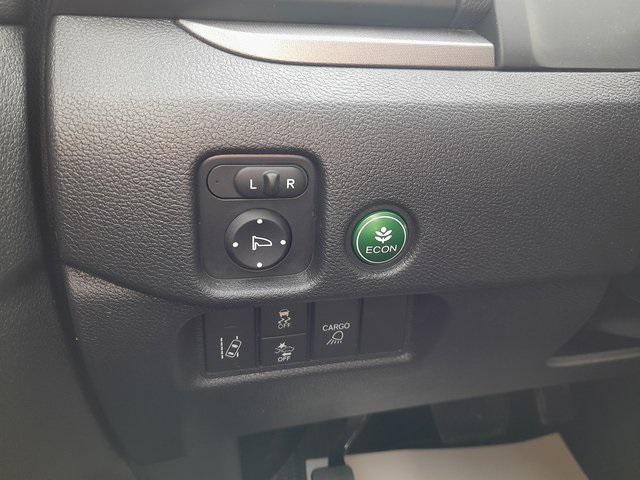 used 2025 Honda Ridgeline car, priced at $35,987