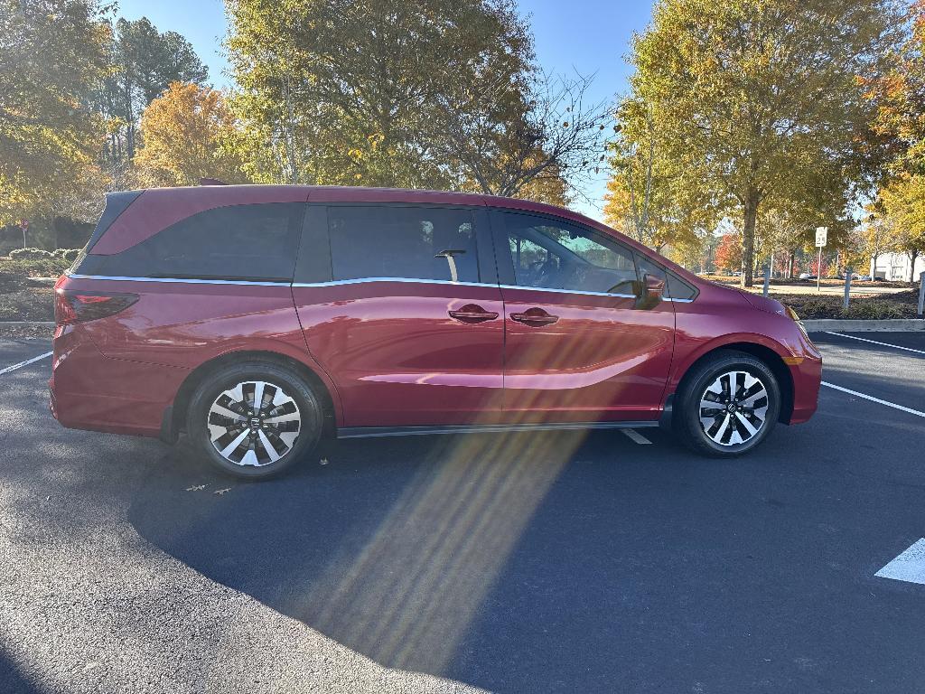 new 2026 Honda Odyssey car, priced at $42,150