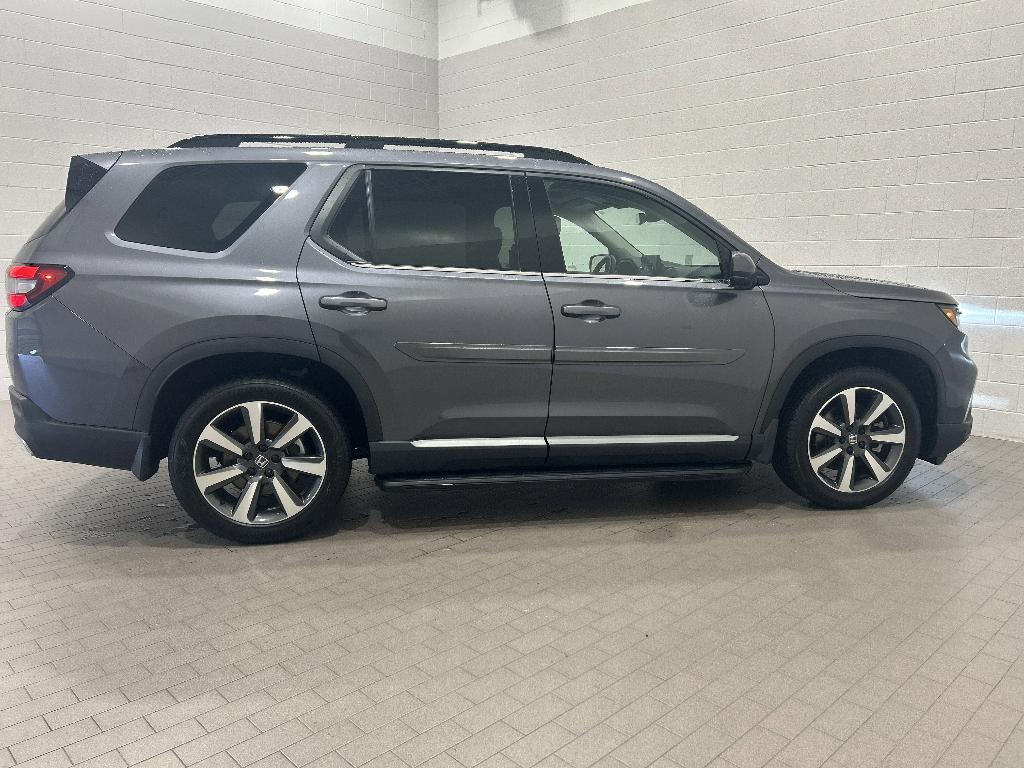 used 2024 Honda Pilot car, priced at $47,118