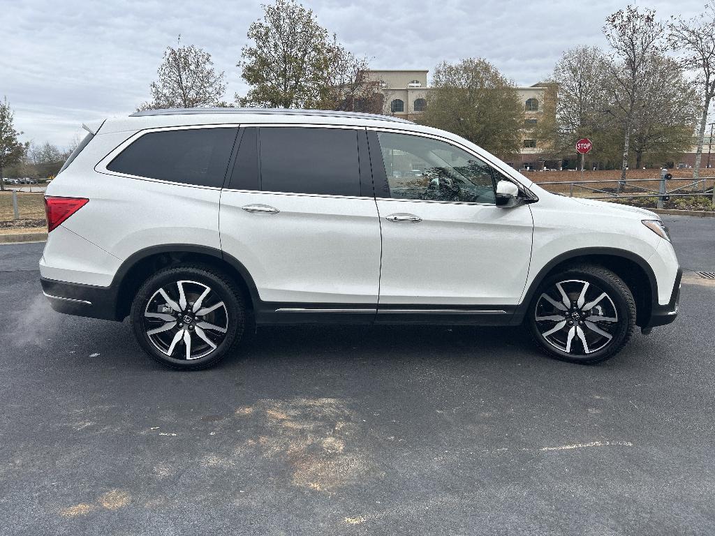 used 2022 Honda Pilot car, priced at $33,900