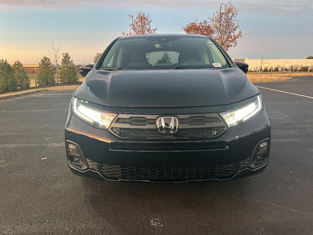 new 2026 Honda Odyssey car, priced at $42,065