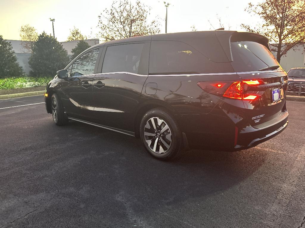 new 2026 Honda Odyssey car, priced at $42,065