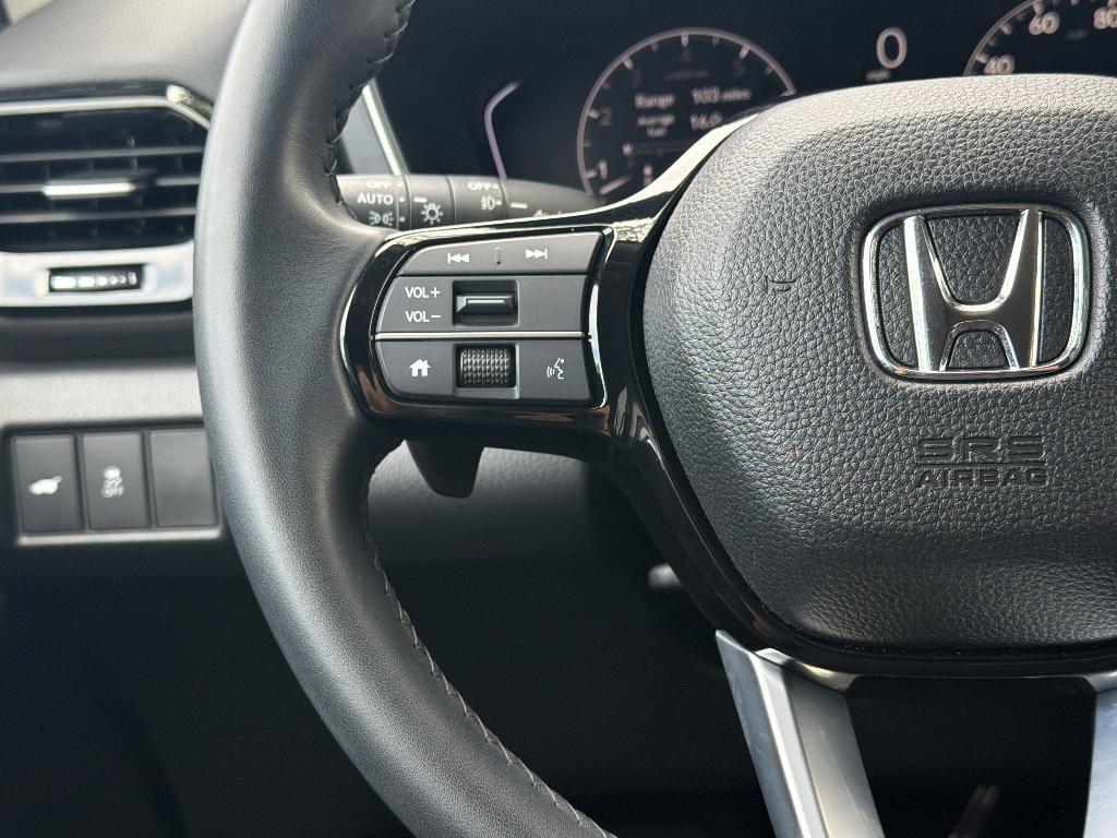 used 2025 Honda Pilot car, priced at $47,445